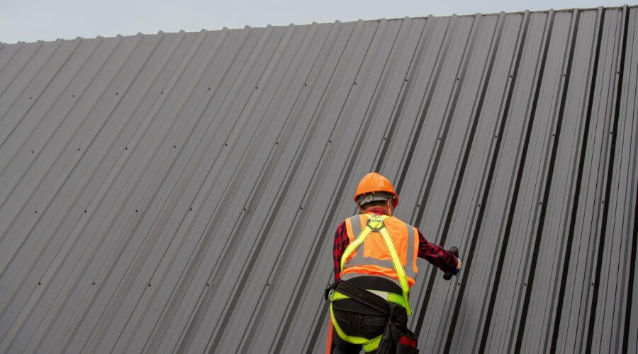 Professional residential roofers in Evart, MI